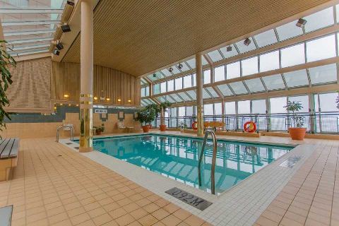 211 Queens Quay Pool