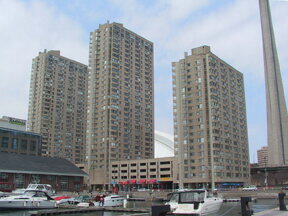 250 260 270 Queens Quay condos