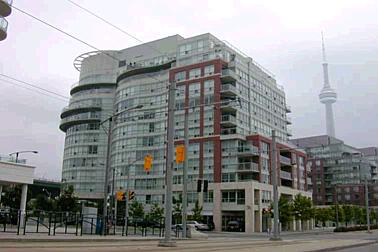 550 Queens Quay condo building