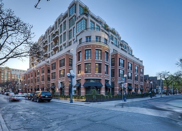 118 Yorkville Avenue condo